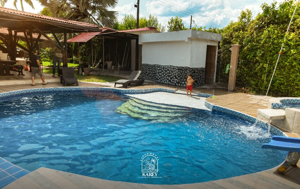 Piscina privada - Finca Karey